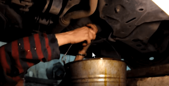 Сливаем моторное масло Киа Пиканто